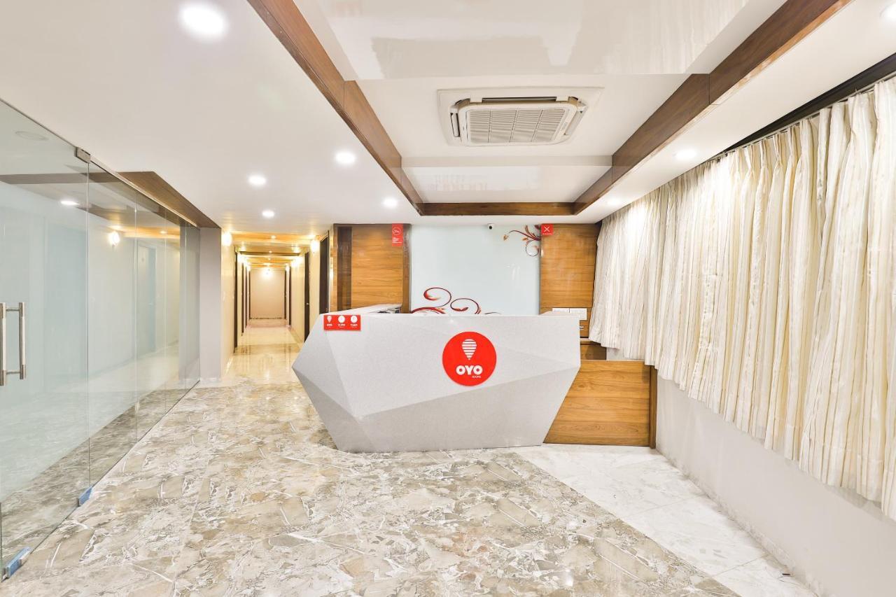 Oyo 10962 Hotel Om Balaji Naroda Εξωτερικό φωτογραφία